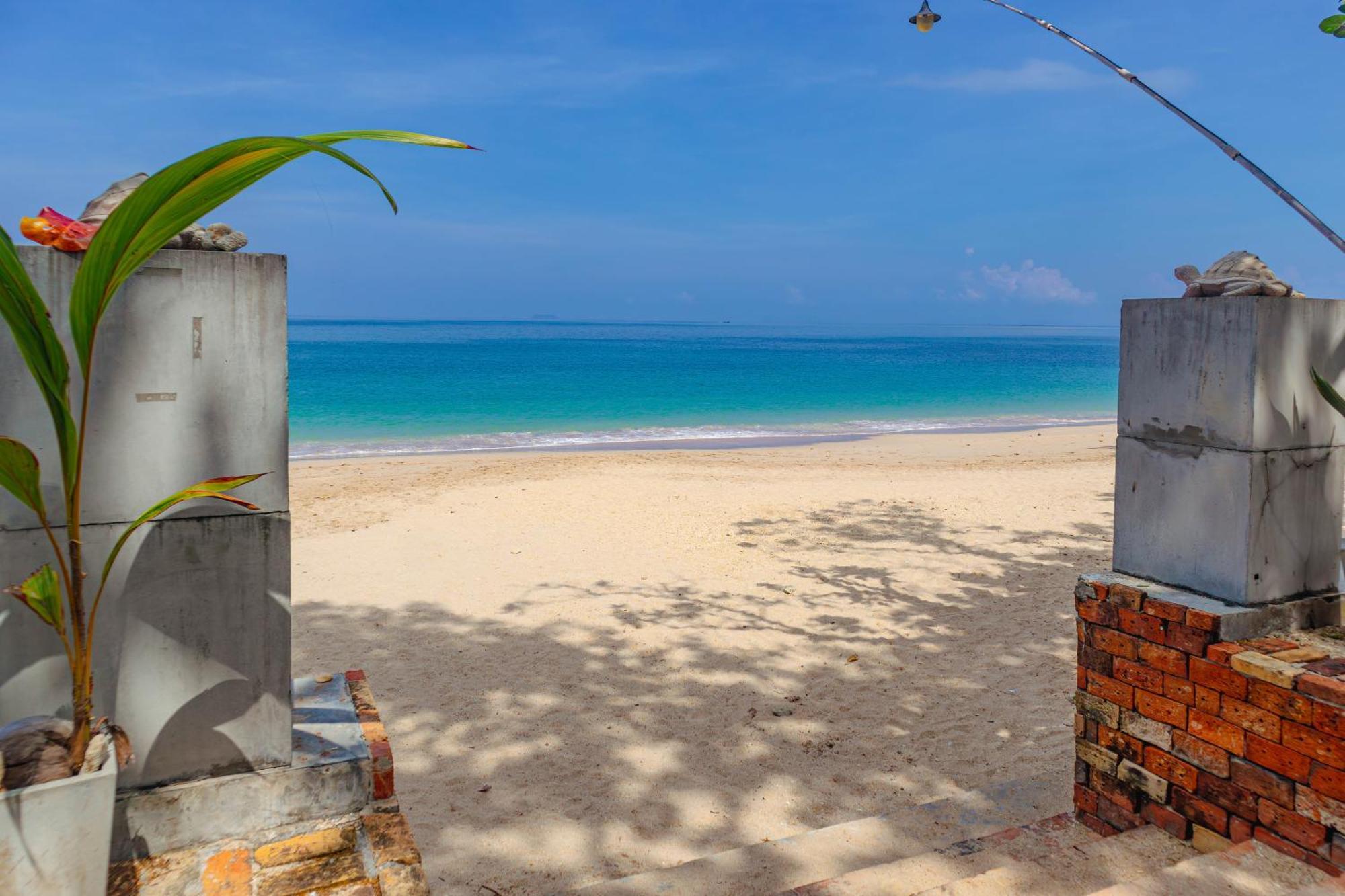 Lanta Sand Resort & Spa Koh Lanta Exterior photo